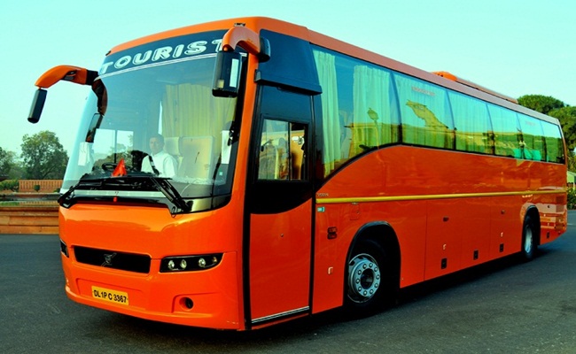 agra tour package by volvo bus